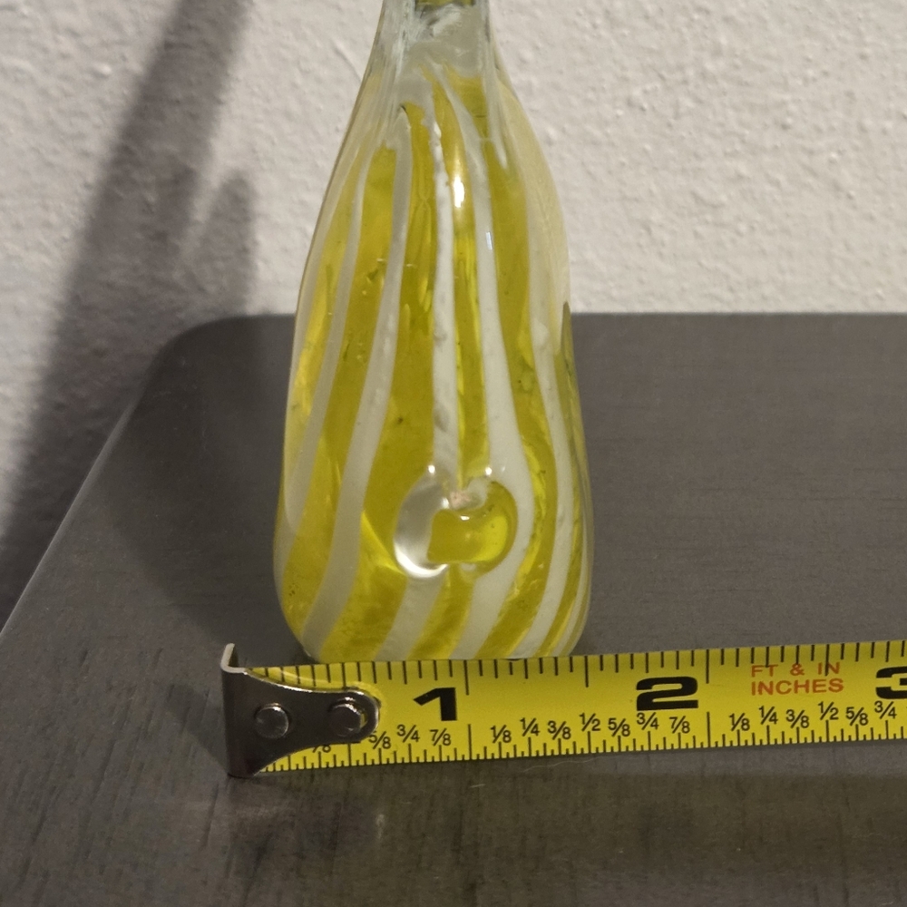 Vibrant Yellow and White Glass Fish - Picture 8 of 8